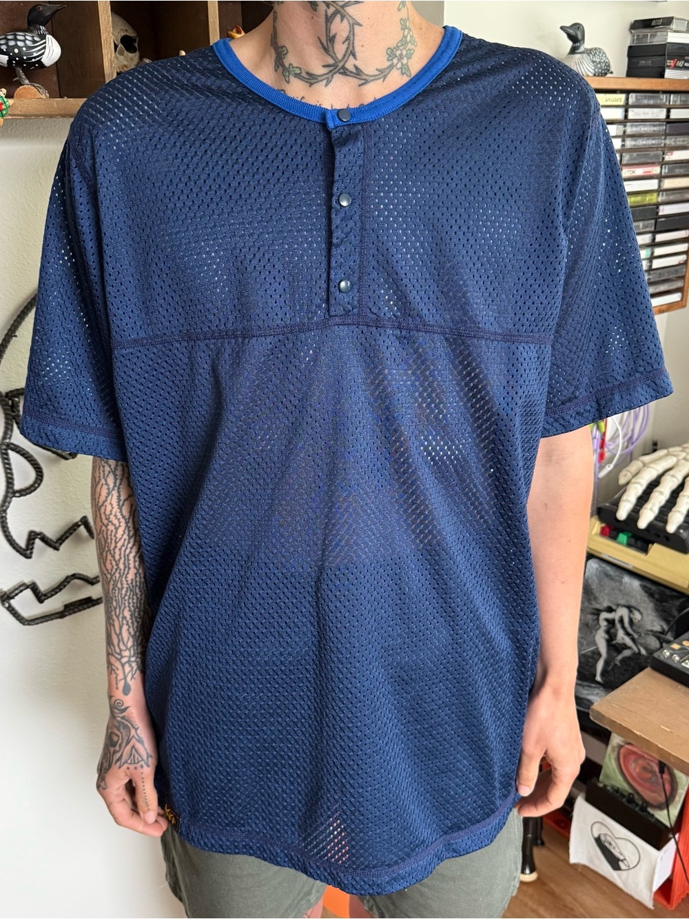 Vintage 90s REI Navy Blue Mesh Henley S/S Tee ~ Size Large - Picture 4 of 9